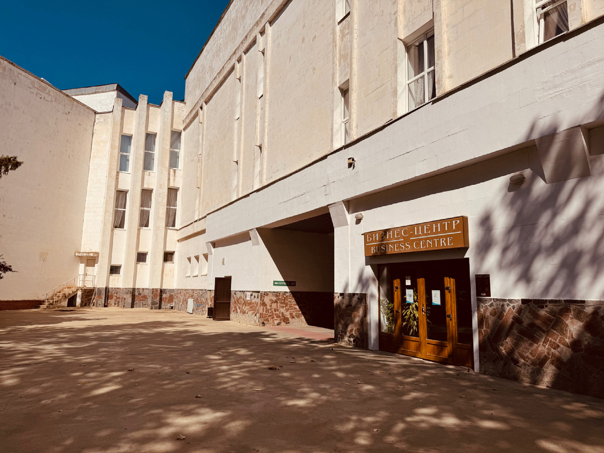 Библиотека, лечебный корпус, Санаторий «Полтава-Крым» г. Саки