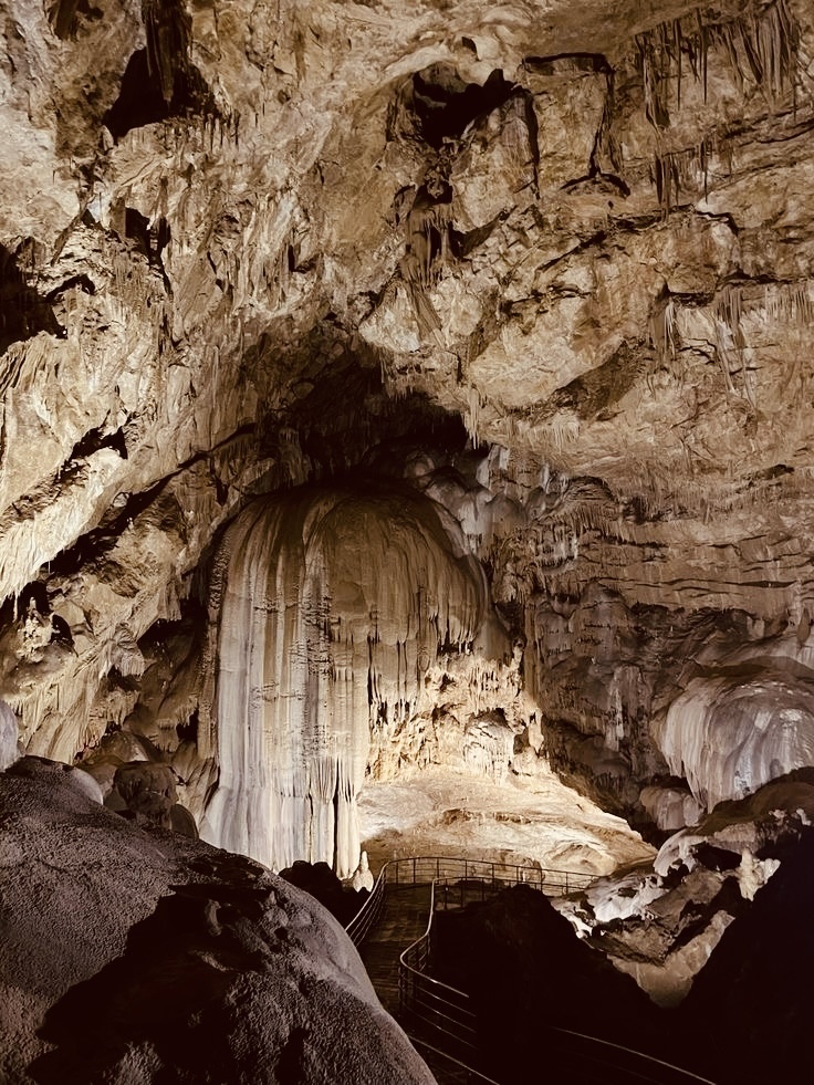 Новоафонская пещера, Абхазия Новоафонская пещера, Абхазия